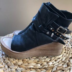 AS98 black leather sandals, made in Italy